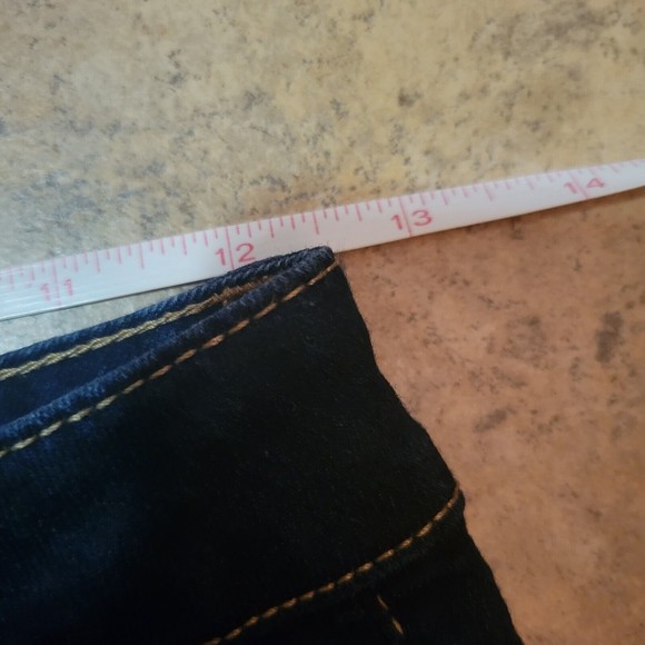 Forever 21 Women's Size 26 Denim High Rise Shorts Dark Wash Rolled Cuff Summer - Picture 6 of 8